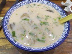 羊肉汤（多肉）-穆得·老周家牛肉烧饼(普利街店)