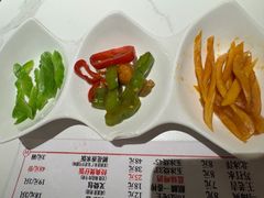 -炆艺乳鸽·煲仔饭大排档(望京来广营店)