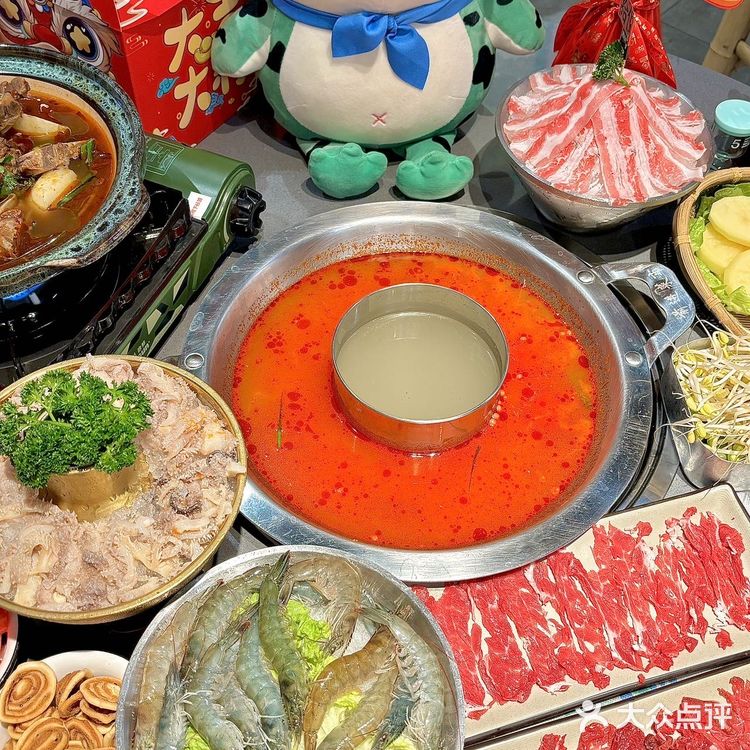 冬天来一顿热气腾腾♨️的火锅谁不爱啊？！