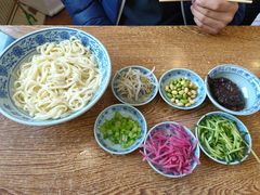 老北京炸酱面-门框胡同百年卤煮(新街口店)