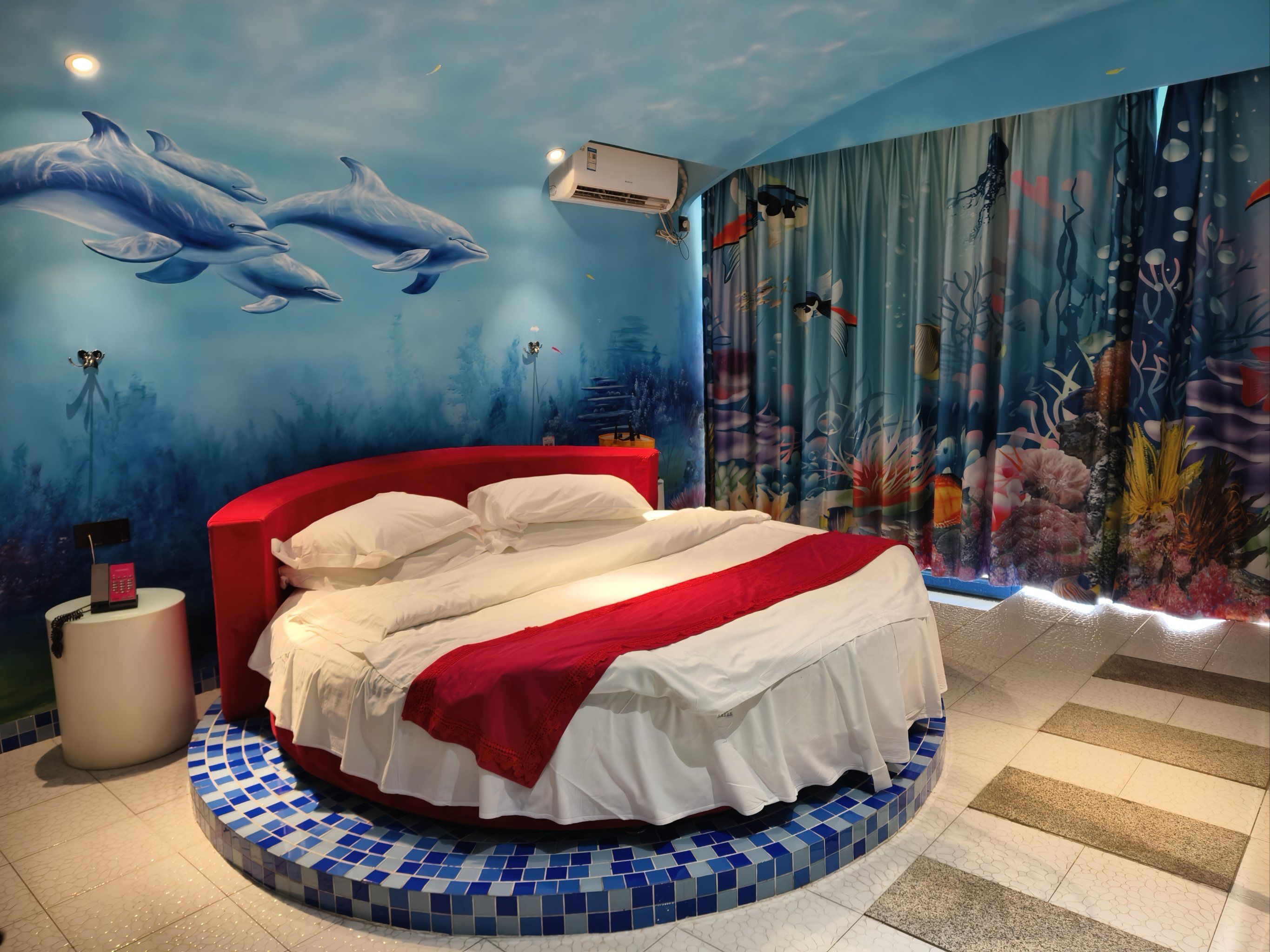 这家情侣酒店 蓝色主题还不错