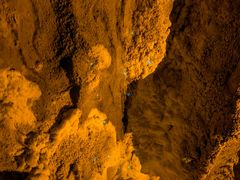 -怀托摩萤火虫洞