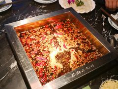 -二荆条·蜀鲜汇城市森林火锅