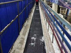 -乔波室内滑雪场