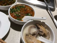-海底捞火锅鲜切牛肉主题店(长寿路店)