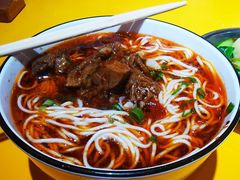 川味牛肉面-砖头卤味
