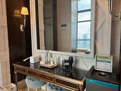 -珠海瑞吉酒店游泳池