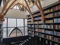 -钟书阁(松江泰晤士小镇店)