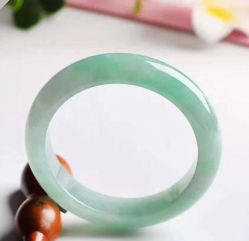 -北京七彩云南翡翠珠宝旗舰店(月坛店)