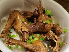 盐焗乳鸽-岭南真味·匠心粤菜(K11店)