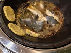 -人民公社铁锅炖·东北菜(卫国道店)