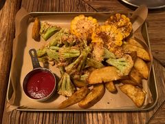 玉米花菜薯角拼盘-鹿萤季·营地小馆(皇后公园店)