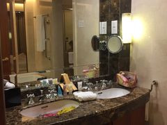 -汕尾巴黎半岛酒店