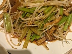 -泉畔人家·老济南经典鲁菜(大明湖店)