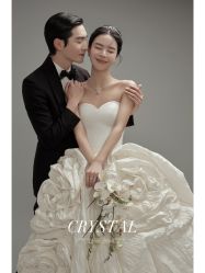 -雪中彩影婚纱摄影·微光艺术中心