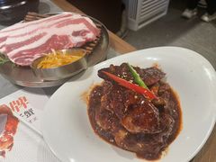 -草家酱蟹炭火烤肉店(珲春南路一店)