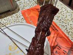 -小董哥烤串·爆汁大油边(故宫店)