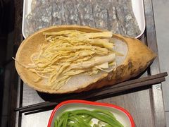 -醉董牛川派鲜肉自选火锅(烟台店)