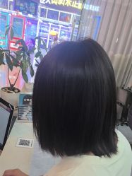 -UN·SAKA 右嗯造型