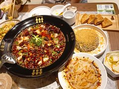 -渔语鱼新川菜Bistro(万象天地店)