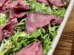 烤牛肉沙拉-Tubestation站点比萨(新世界大望路店)