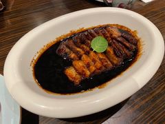 招牌焦糖黑叉烧-维园悦谱·海派家常菜(乌鲁木齐南路店)