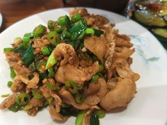 青椒炒油渣-湘聚南县土菜馆(龙山二路店)