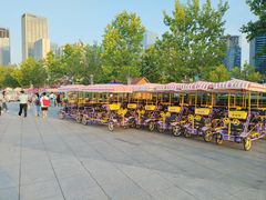 -东港音乐喷泉广场