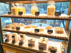 -BONBON BAKERY