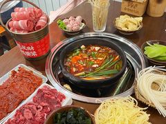 -黔有有贵州酸汤夺夺粉火锅(五味十字店)