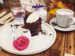 -FLOVIE FLORIST CAFE