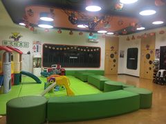-爱威盛亲子俱乐部·纽约国际早托中心