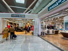 -英迪拉·甘地国际机场