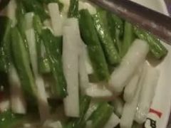 苦瓜炒山药-巴特餐饮6加1音乐餐吧·新疆菜