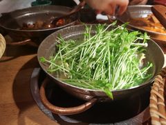 黑猪灼泉水时蔬-吃饭皇帝大(解放西路店)