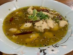 椒麻泉水鱼-靓蛙馆