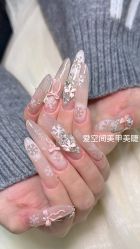 -爱空间美睫健康美甲