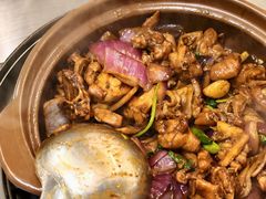 -胡须佬鸡煲四季火锅店(石厦西村直营店)