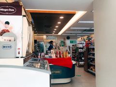 -全家便利店(宜山路站店)
