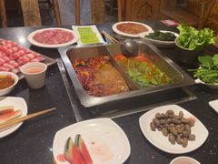 -百年川椒重庆老火锅(光谷店)