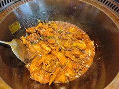 -山河屯铁锅炖·非遗东北菜(南山店)