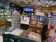 面包甜点陈列柜-多乐之日(和平伊势丹店)