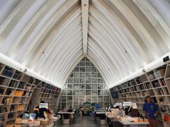 -钟书阁(松江泰晤士小镇店)