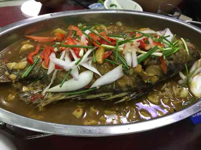 萍姐私房菜舌尖上的艳遇-"味道不错,环境优雅,小土鸡和石耳炒蛋最好.