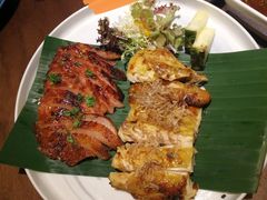 碳烧猪颈肉拼辣鸡-星叶·东南亚料理(宁波万象汇店)