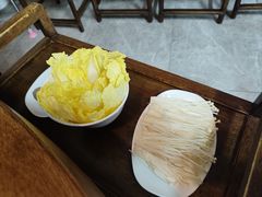 -吕记潮汕牛肉火锅(海宁海昌南路店)