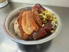 -梁阿婆廿年老牌扣肉糯米饭