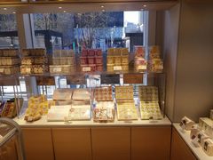 面包甜点陈列柜-好利来(朝外店)