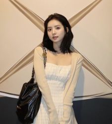 -变画·发型STUDIO