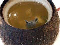 椰子炖竹丝鸡-香山家宴